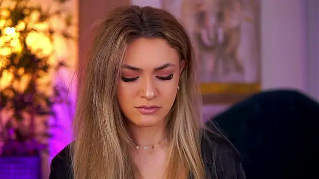 Snapshot of NayaQuinn chatting on 02.08.26 NayaQuinn online show from 02.08.26