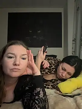 Snapshot of _Mila_Love chatting on 02.11.26 Mila Love online show from 02.11.26