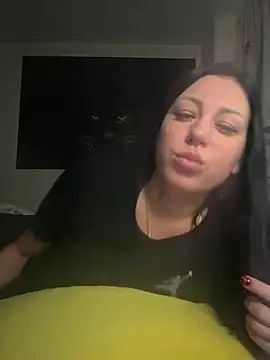 Snapshot of _Mila_Love chatting on 03.12.26 Mila Love online show from 03.12.26