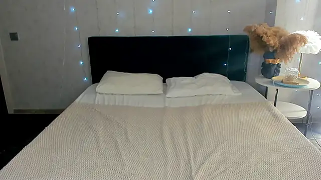 Snapshot of Mira_Silk chatting on 02.27.26 Mira Silk online show from 02.27.26