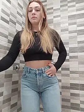 OrianaNorth online show from 04.16.26