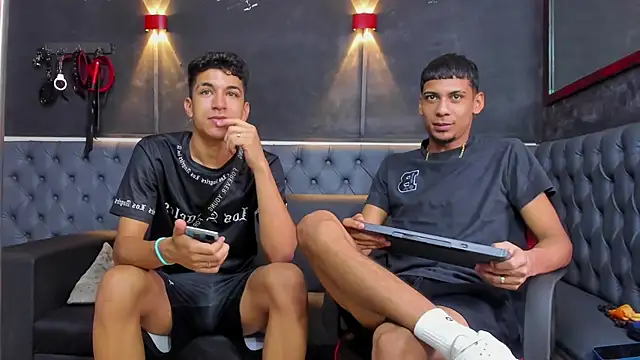 ALEX KEITH26 online show from 04.05.26