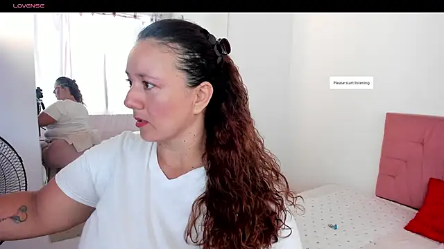 Snapshot of MsGaby_ chatting on 06.09.26 MsGaby online show from 06.09.26