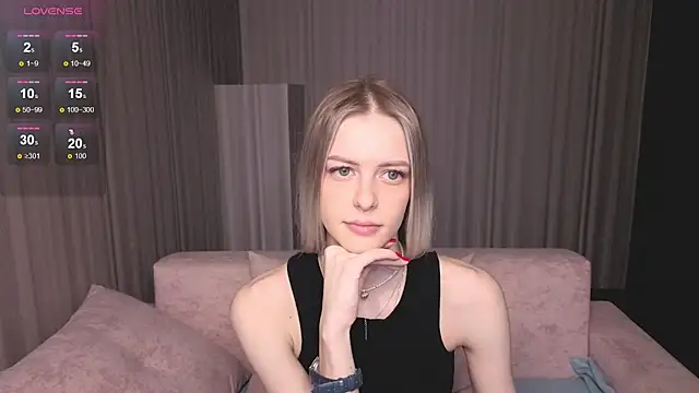 Snapshot of kittie_like18 chatting on 04.30.26 kittie like18 online show from 04.30.26