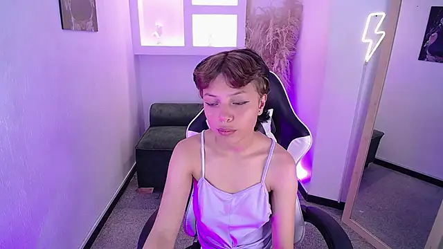 Snapshot of melodyy_as chatting on 01.14.26 melodyy as online show from 01.14.26