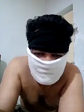 Snapshot of gujjuboysexy123 chatting on 02.18.26 gujjuboysexy123 online show from 02.18.26