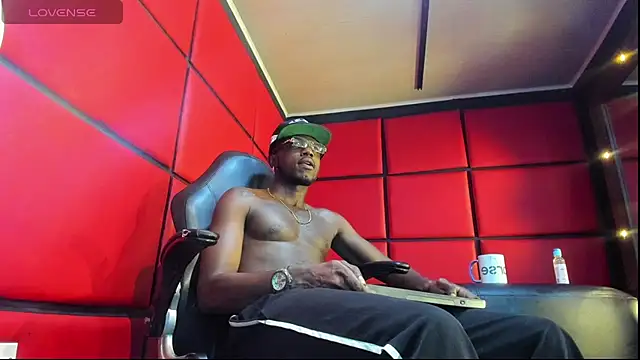 Snapshot of Jeff_Black99 chatting on 02.09.26 Jeff Black99 online show from 02.09.26