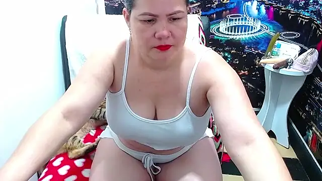Snapshot of tila_nastyy chatting on 04.21.26 tila nastyy online show from 04.21.26