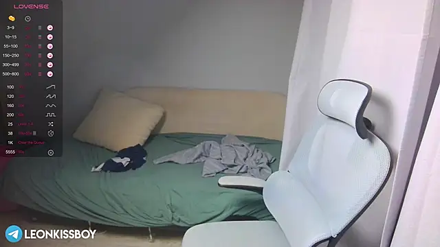 LeonBoykisser online show from 03.18.26