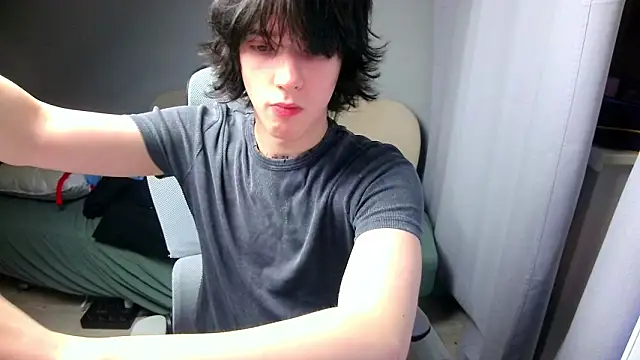 LeonBoykisser online show from 03.19.26