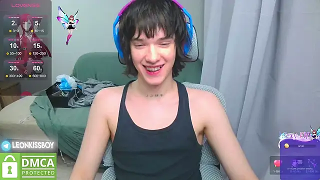 Snapshot of LeonBoykisser chatting on 04.21.26 LeonBoykisser online show from 04.21.26