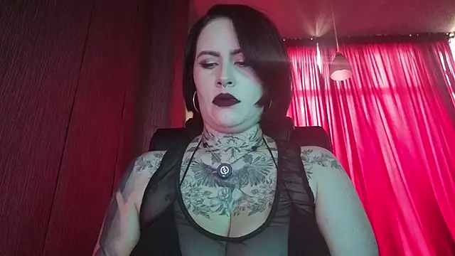 Snapshot of Mistressolivia07 chatting on 05.30.26 Mistressolivia07 online show from 05.30.26