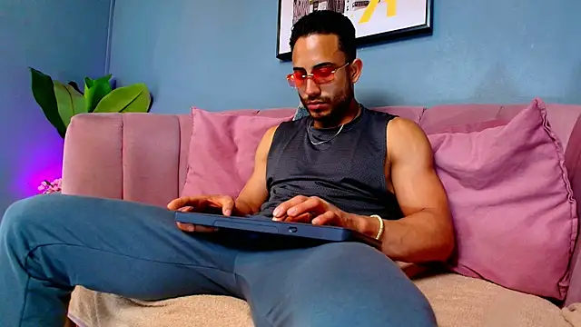 Vans Ross online show from 03.05.26