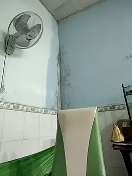 Snapshot of Famrita chatting on 02.19.26 Famrita online show from 02.19.26