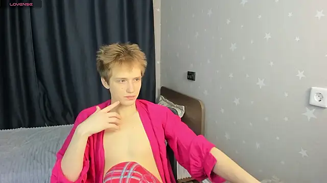 Snapshot of Kai_Milller chatting on 02.10.26 Kai Milller online show from 02.10.26