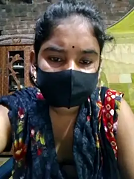 Snapshot of Hot_Sweeti chatting on 04.17.26 Hot Sweeti online show from 04.17.26