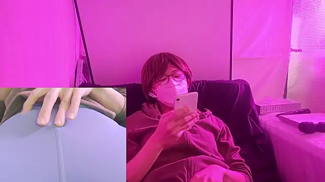 Snapshot of You_Aoi chatting on 03.15.26 You Aoi online show from 03.15.26