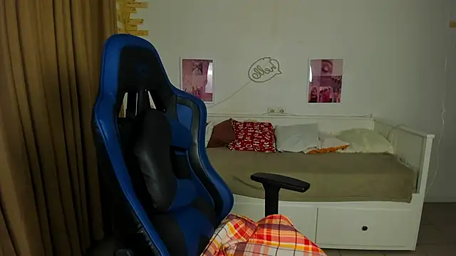 Snapshot of RayTaylorr chatting on 01.15.26 RayTaylorr online show from 01.15.26