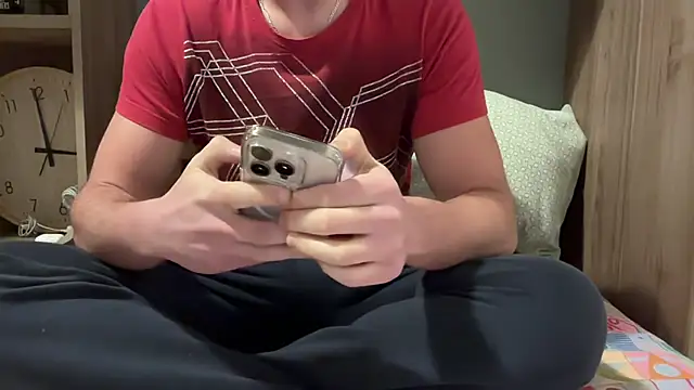 Snapshot of badCecio chatting on 01.15.26 badCecio online show from 01.15.26