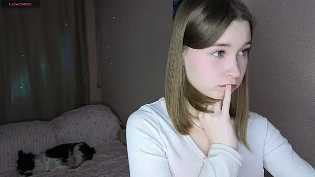 Snapshot of vickky_shy chatting on 01.14.26 vickky shy online show from 01.14.26