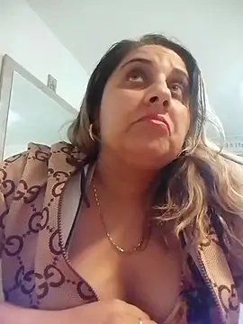 Snapshot of AntoAntonianna chatting on 01.15.26 AntoAntonianna online show from 01.15.26