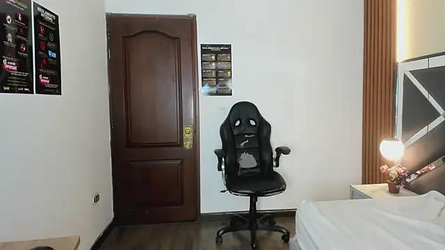 Ambarross  online show from 04.13.26