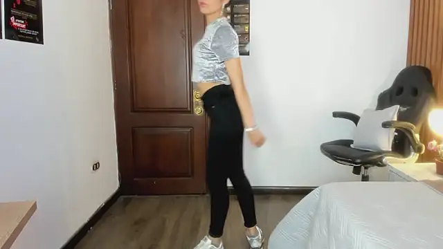 Ambarross  online show from 04.17.26