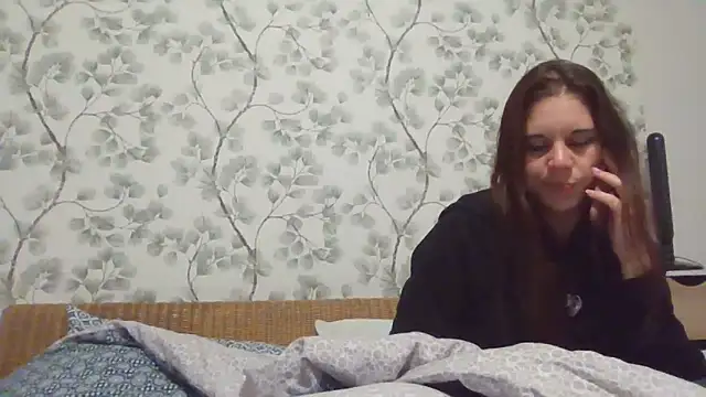 Snapshot of NyraLuna chatting on 05.15.26 NyraLuna online show from 05.15.26
