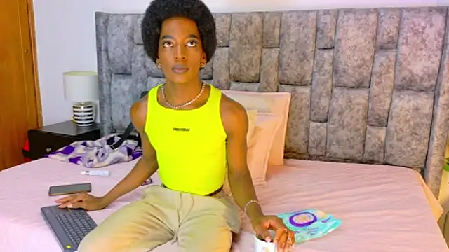 samirths boy  online show from 04.12.26