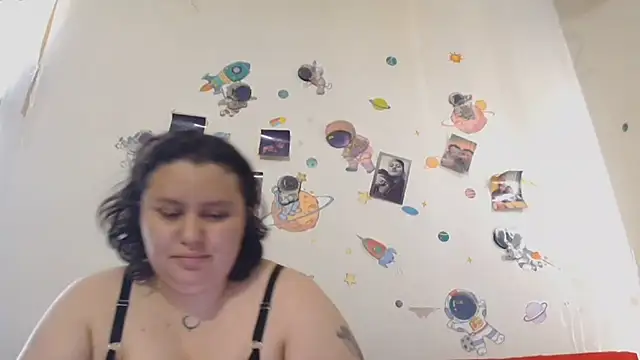 Snapshot of RavenEllieUniverse chatting on 06.27.26 RavenEllieUniverse online show from 06.27.26