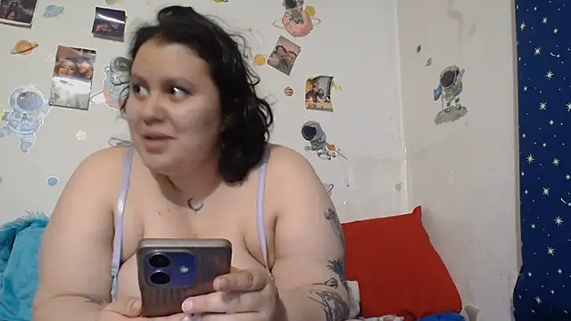 Snapshot of RavenEllieUniverse chatting on 06.29.26 RavenEllieUniverse online show from 06.29.26