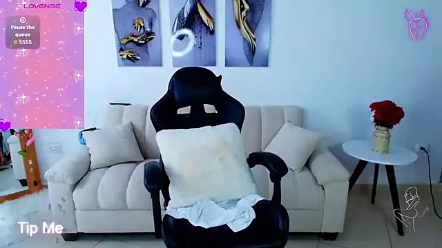 Cristina Ferreir online show from 04.11.26