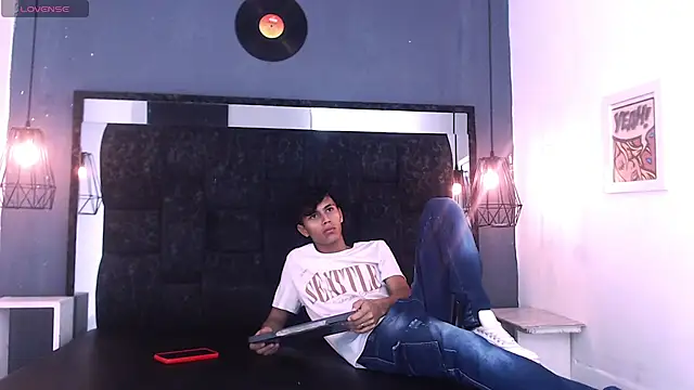 James And Kenet online show from 02.28.26