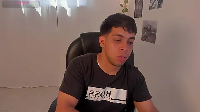 Snapshot of shooting_wilson chatting on 01.19.26 shooting wilson online show from 01.19.26