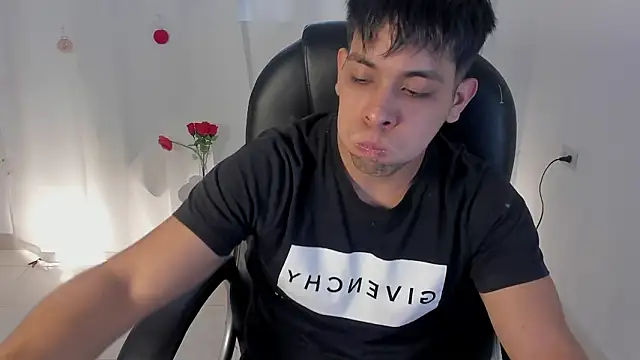 Snapshot of shooting_wilson chatting on 02.23.26 shooting wilson online show from 02.23.26