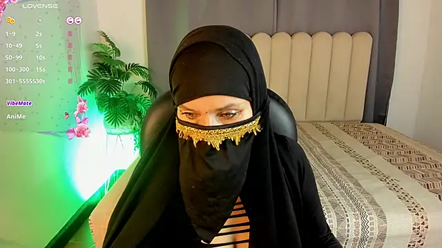 Snapshot of Latifa_ali chatting on 02.15.26 Latifa ali online show from 02.15.26