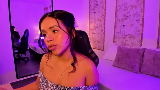 Snapshot of rubby_grundy chatting on 02.17.26 rubby grundy online show from 02.17.26