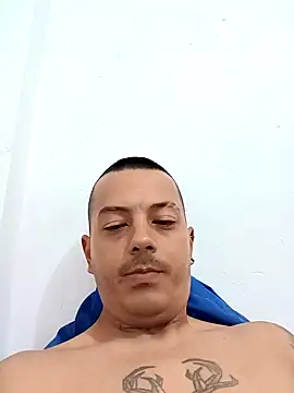 Snapshot of Dominic_wolff chatting on 02.18.26 Dominic wolff online show from 02.18.26