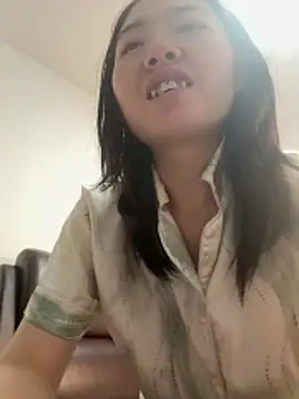 Snapshot of Cheating-wife chatting on 05.24.26 Cheating-wife online show from 05.24.26