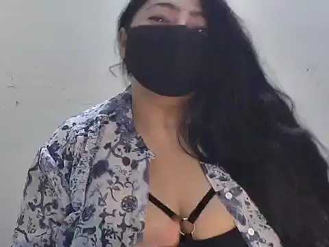 Snapshot of GaggingGirl_ chatting on 05.30.26 GaggingGirl online show from 05.30.26