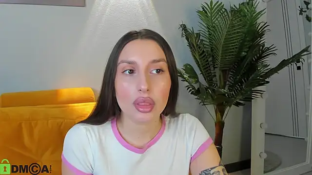 Snapshot of Celine_Coello chatting on 02.04.26 Celine Coello online show from 02.04.26