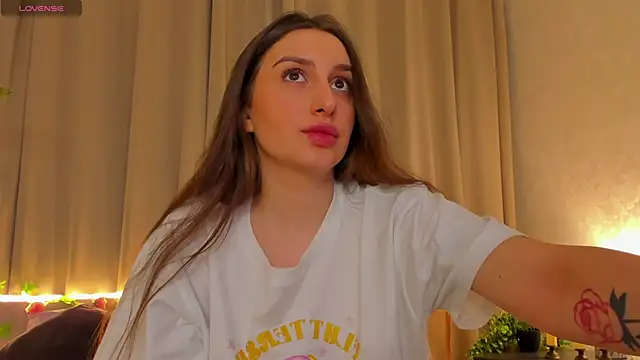 Snapshot of Celine_Coello chatting on 04.19.26 Celine Coello online show from 04.19.26