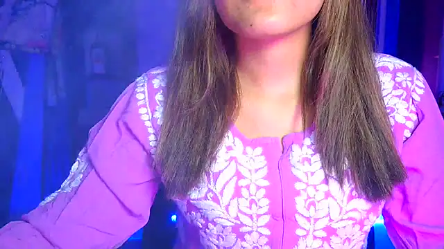 Snapshot of _Maanvi_ chatting on 05.25.26 Maanvi online show from 05.25.26