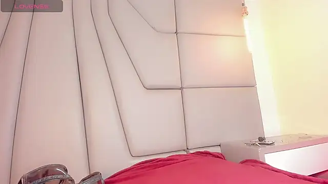 Miss-Saraii online show from 03.18.26