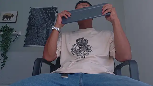 AndrewKenoxx  online show from 02.14.26