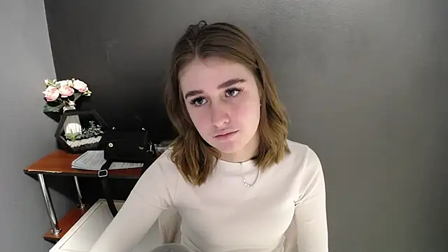 Sunny siren online show from 02.17.26