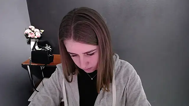 Sunny siren online show from 03.04.26