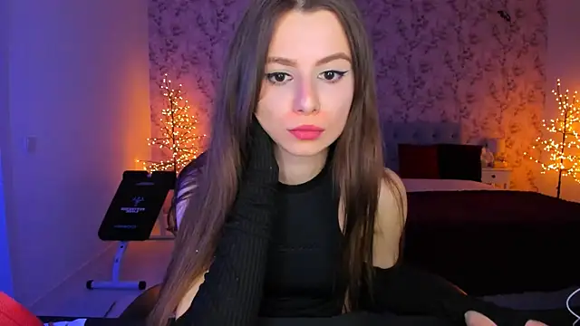 Snapshot of Hot_Molly5 chatting on 04.17.26 Hot Molly5 online show from 04.17.26