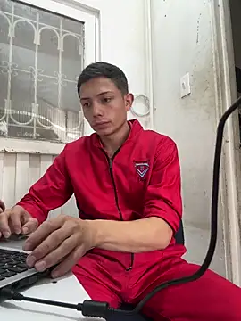 santiObrero online show from 04.15.26