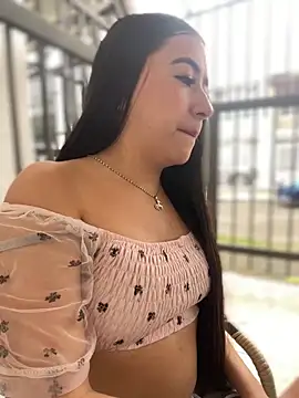 Snapshot of AuroraJohns_Pink chatting on 02.02.26 AuroraJohns Pink online show from 02.02.26